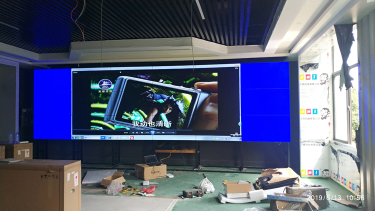 液晶拼接屏增加觸摸功能后,安裝時(shí)應(yīng)注意哪些問題?